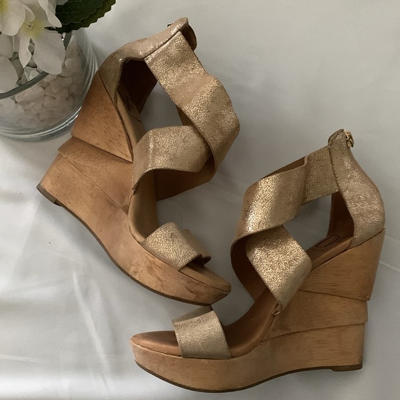 DIANE VON FURSTENBERG Opal Wedge Sandals - Picture 5 of 14